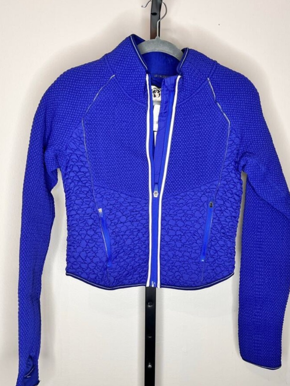 NWT FP Movement Smock Show Packable Run
Jacket- Sapphire skies